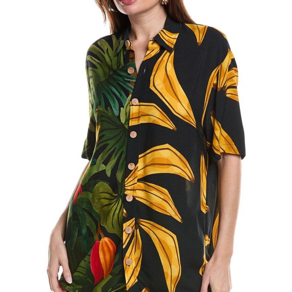 ISO FARM RIO Mixed Black Prints Uni Shirt in size LARGE OR X-LARGE